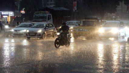 Cyclone alert 15 states: सावध रहा! १५ राज्ये, ताशी ९० किमी वेगाने वाहणार वादळी वारे, IMD कडून सतर्कतेचा इशारा