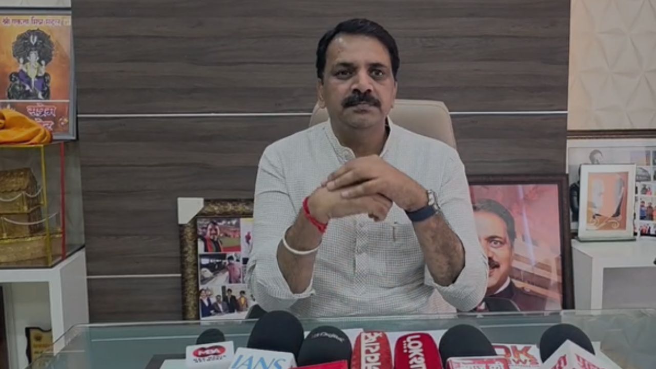 Mira Bhayander News : रिक्षा बॅज घोटाळ्याने खळबळ; परिवहन विभागातील भ्रष्टाचारावर नरेंद्र मेहता यांचे गंभीर आरोप