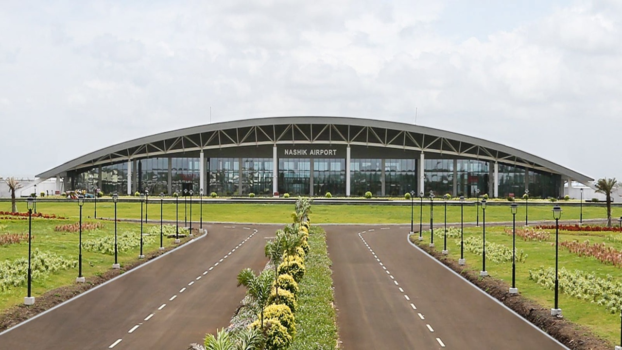 Nashik News : आगामी सिंहस्थासाठी मोठी खुशखबर! ओझर विमानतळ विस्तारीकरणाला अखेर मंजुरी, नाशिकच्या विकासाला नवे पंख  