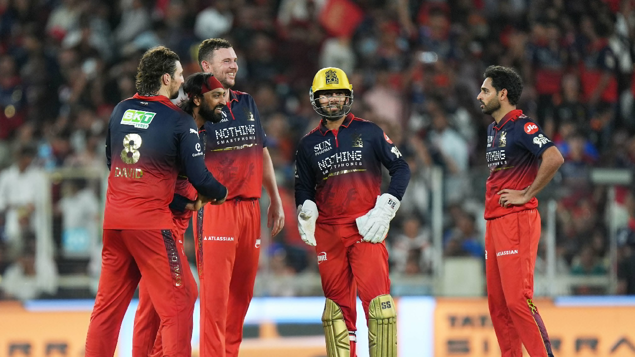 RCB Vs GT Final Live: शुभमन, सुदर्शन फेल! आरसीबीच्या भेदक माऱ्याने गुजरातला गुडघ्यावर टेकवलं; बंगळुरूचा विजय निश्चित?
