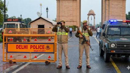 कोणत्याही क्षणी घात? Delhi मध्ये दहशतवादी हल्ल्याचा अलर्ट, कट उधळण्यासाठी यंत्रणा सज्ज