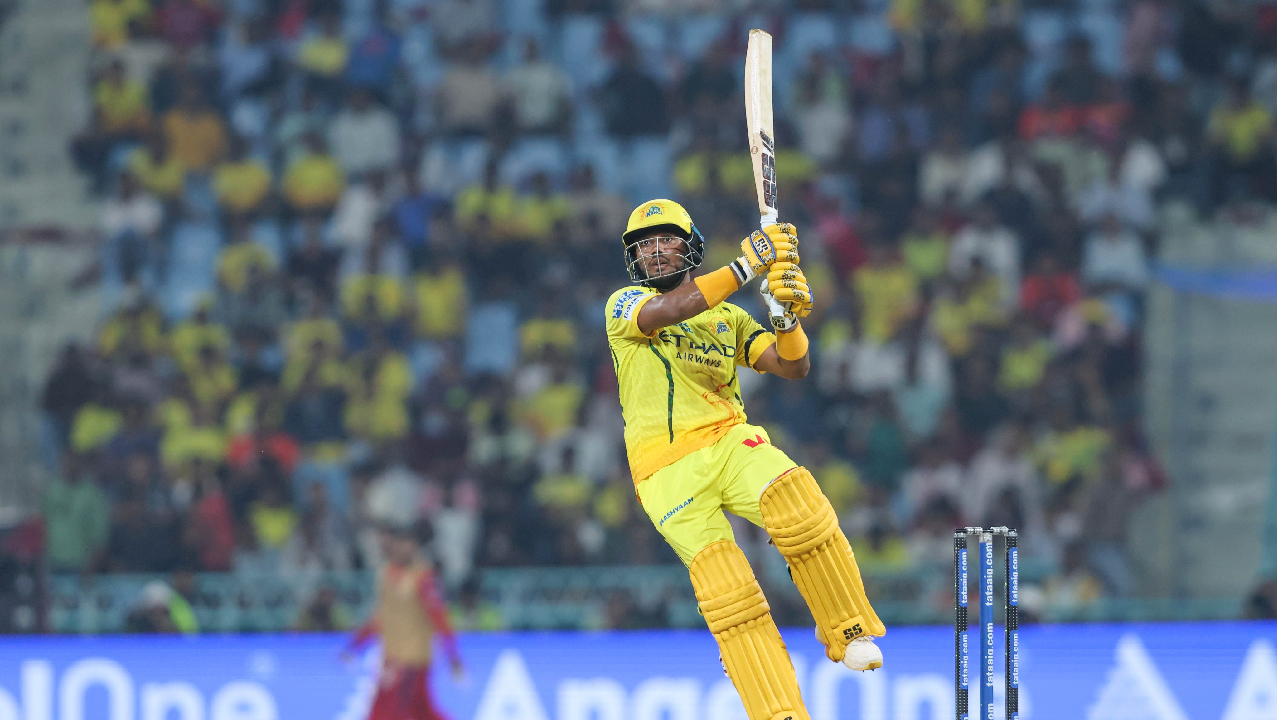 CSK Vs LSG Live: कार्तिक शर्माने धू-धू धुतले; लखनौच्या संघाला विजयासाठी 188 रन्सचे टार्गेट