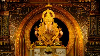 Shrimant Dagdusheth Halwai मंदिराला ‘अ’ वर्ग पर्यटन क्षेत्राचा दर्जा; देवेंद्र फडणवीसांचा मोठा निर्णय