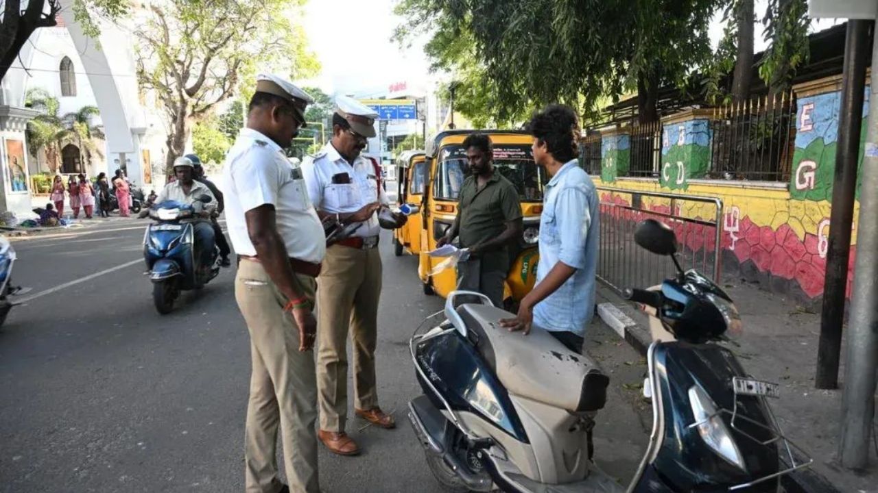 RTO India: फक्त 100 रुपयांच्या निष्काळजीपणामुळे बसणार 10,000 रुपयांचा फटका; गाडी असेल तर ‘हा’ नियम आत्ताच वाचा
