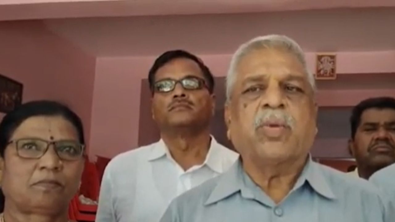 Parbhani : शिक्षकांप्रमाणे पोलिसांसाठीही मतदारसंघ राखीव करा, माजी पोलीस कर्मचारी संघटनेची मागणी