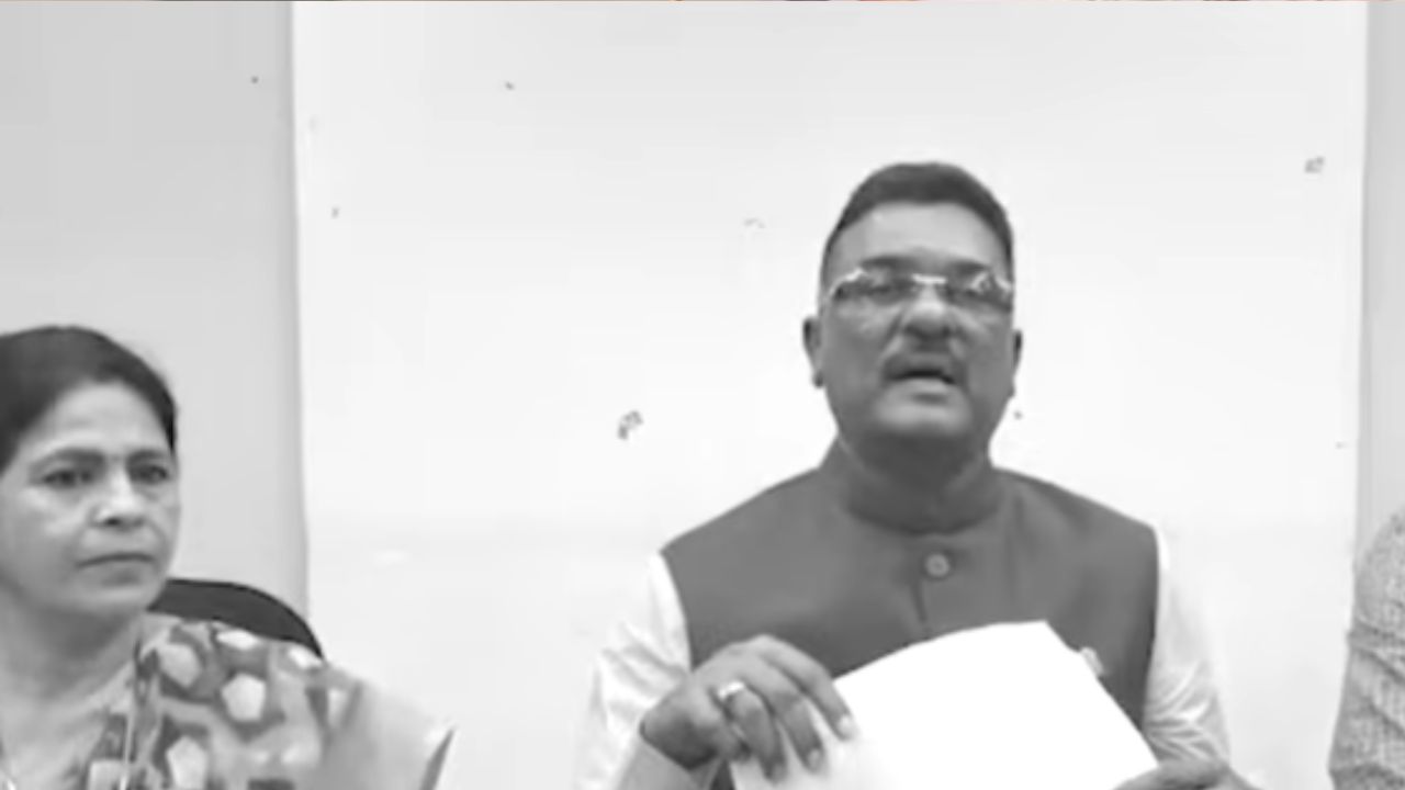 Pratap Sarnaik : आरोपांमुळे परिवहन विभागाच्या कामकाजावर प्रश्नचिन्ह, Sarnaik यांचं प्रत्युत्तर