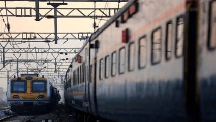 Pune Railway News : पुणे रेल्वेच्या केटरिंग सेवेला प्रवाशांचा प्रतिसाद; महसूलात २६ टक्क्यांनी वाढ