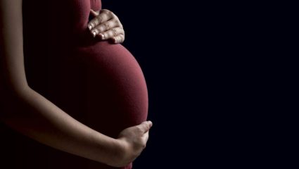 Maternal Mortality Rate : ‘आई सुरक्षित तर कुटुंब सुरक्षित’; पुण्यात मातामृत्यूदरात मोठी घट, गर्भवतींची वेळेवर तपासणी ठरली प्रभावी