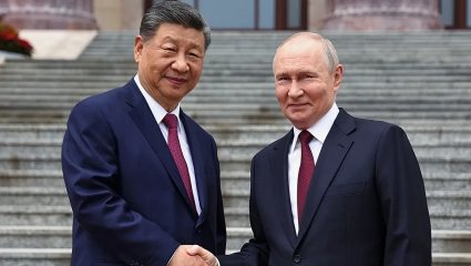 Putin-Jinping Meet : Trump यांच्या दौऱ्यानंतर पुतिन-जिनपिंगची चीनमध्ये महत्त्वपूर्ण बैठक; बीजिंगमध्ये नेमकं काय शिजतंय?  
