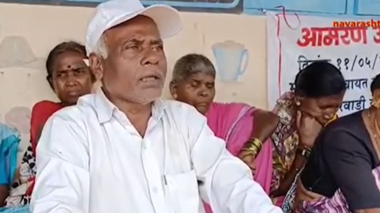 Ratnagiri : ऐन उन्हाळ्यात पाण्याची तीव्र टंचाई नागरिकांमध्ये संताप, ग्रामपंचायतीसमोर उपोषण