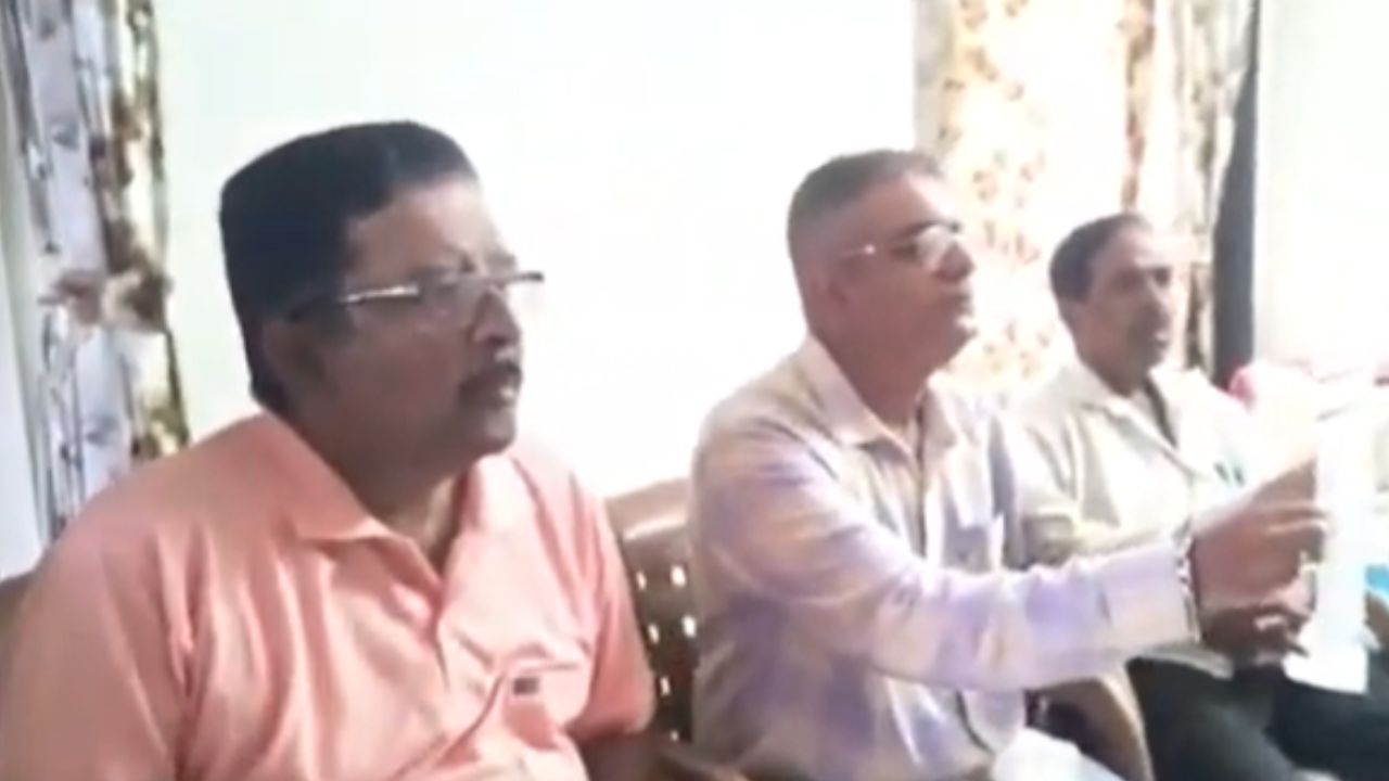 Ratnagiri : महाराष्ट्र जीवन प्राधिकरणाच्या निवृत्त कर्मचाऱ्यांचा आक्रोश, 2 महिन्यांपासून पेन्शन रखडली