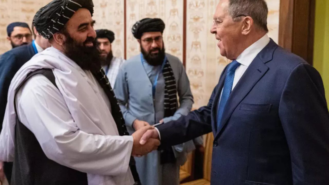 Russia Taliban Deal : पाकिस्तानचे दाबे दणाणले! रशिया-तालिबानमध्ये सर्वात मोठा संरक्षण करार, जगभरात खळबळ