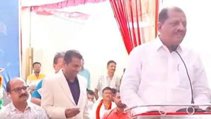 Sanjay Jadhav : “पक्षाशी प्रतारणा नको, पण…”; संजय जाधवांचे सूचक विधान राजकीय वर्तुळात चर्चेत