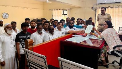 गायीला ‘राष्ट्रीय पशू’ घोषित करा; मुस्लिम व बहुजन समाजाचे तहसीलदारांना निवेदन