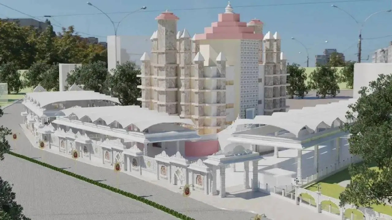 Siddhivinayak Corridor Project : सिद्धिविनायक कॉरिडॉरच्या पार्किंग योजनेवर स्थानिकांचा संताप; मैदान बचावासाठी मोठे आंदोलन