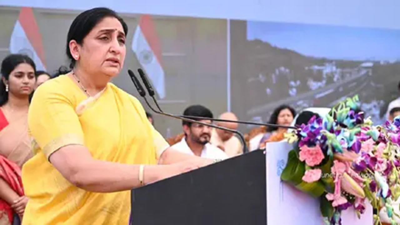 Baramati By Election Result 2026 : “विजयाचा जल्लोष म्हणून…”, बारामतीचा निकाल समोर येताच सुनेत्रा पवारांची पहिली प्रतिक्रिया
