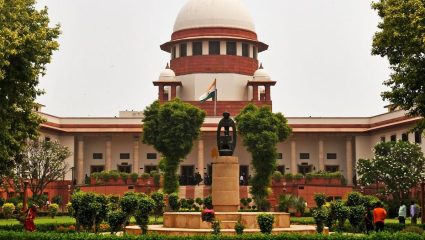 बँकांची मनमानी थांबणार! चेक विलंबावर सुप्रीम कोर्टाचा दणका, खाते फ्रीजवर हायकोर्टाची फटकार