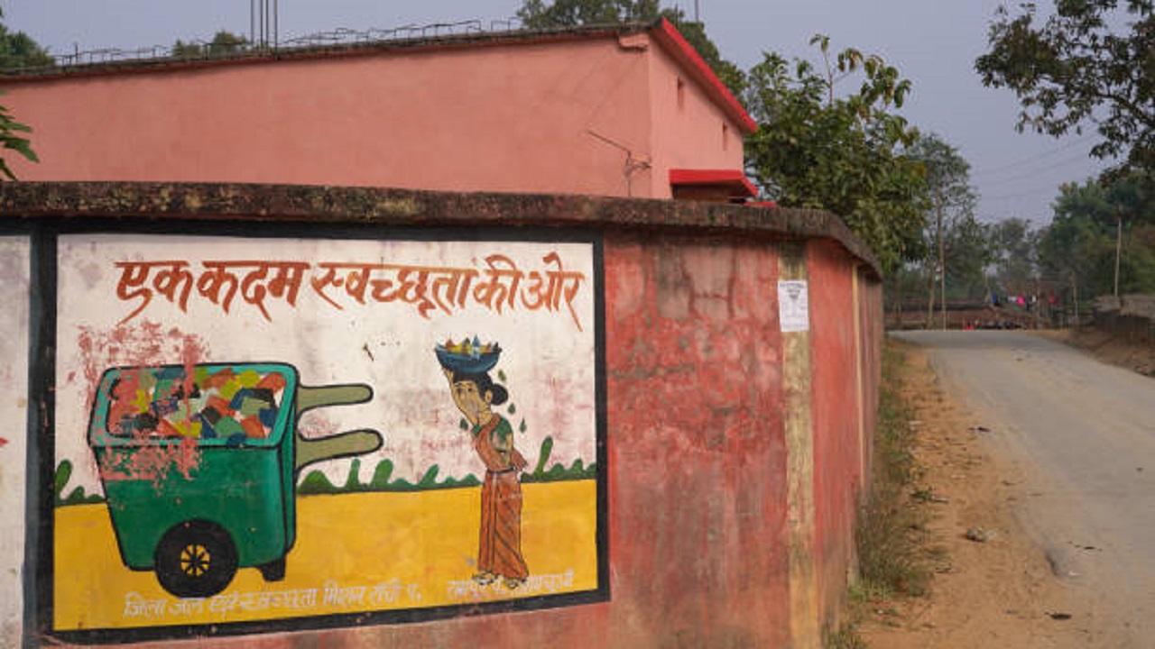 ‘स्वच्छ भारत मिशन’च्या कर्मचाऱ्यांना वेतन मिळेना; आता धरणे आंदोलनाचा इशारा