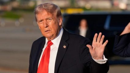 US Iran Conflict : युद्ध थांबले? ट्रम्प यांनी इराणविरोधी लष्करी मोहिम थांबवली, दिला ‘हा’ कडक इशारा