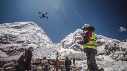 Everest 2026 : एव्हरेस्टवर महासत्तांची नवी शर्यत; अमेरिकन ड्रोनची उड्डाण चाचणी नेपाळने रोखली, चीनला मात्र खुली सूट