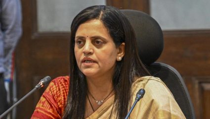 Mumbai News: कंत्राटदारांवरील अवलंबित्व कमी करा! मुंबई महानगरपालिका आयुक्तांचे निर्देश, विविध चौक्यांची पाहणी करून केल्या सूचना