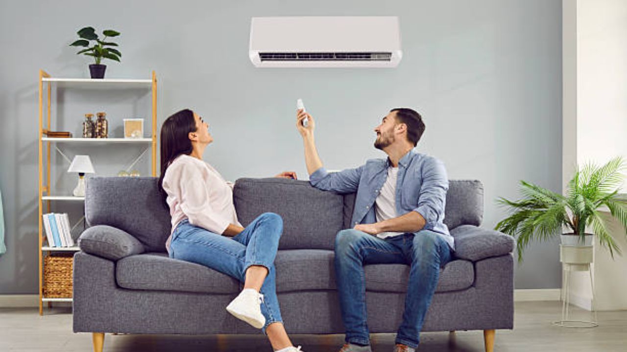 Tech News: स्मार्ट गॅजेट्समुळे उन्हाळ्यात मिळेल गारवा! उष्णतेपासून बचावासाठी आधुनिक तंत्रज्ञानाचा करा वापर