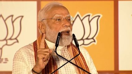 PM Narendra Modi: “गंगोत्री ते गंगासागरपर्यंत केवळ ‘कमळ’च फुलले!” बंगाल आणि आसाममधील विजयानंतर पंतप्रधान मोदींचे हुंकार