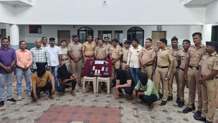 बारामतीत भरदिवसा दरोडा! रिव्हॉल्व्हरच्या धाकावर व्यापाऱ्याला लुटले; बारामती तालुका पोलिसांकडून टोळीला फिल्मी स्टाईल बेड्या