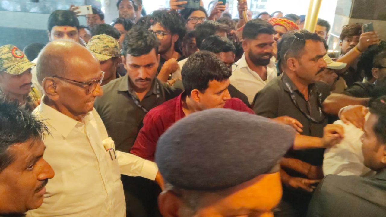 साताऱ्यात पुन्हा एकदा ‘पवार’ पॅटर्न! शरद पवारांच्या उपस्थितीत राजकीय खळबळ; ‘रयत’च्या बैठकीत बंद दाराआड जोरदार चर्चा