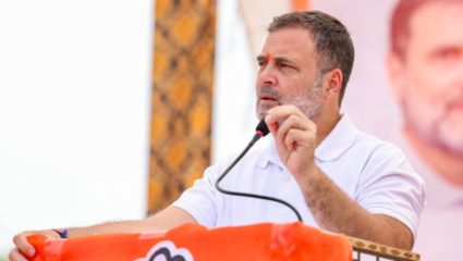 “महागाईने सर्वसामान्यांचे कंबरडे मोडले!” रायबरेली दौऱ्यावर राहुल गांधींचा केंद्र सरकारवर हल्लाबोल; ‘या’ मुद्द्यांवरून घेरले