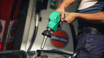 आणखीन वाढणार… 7 रुपयांची वाढही कमीच, Crude Oil स्वस्त तरीही वाढणार Petrol-Diesel चे दर