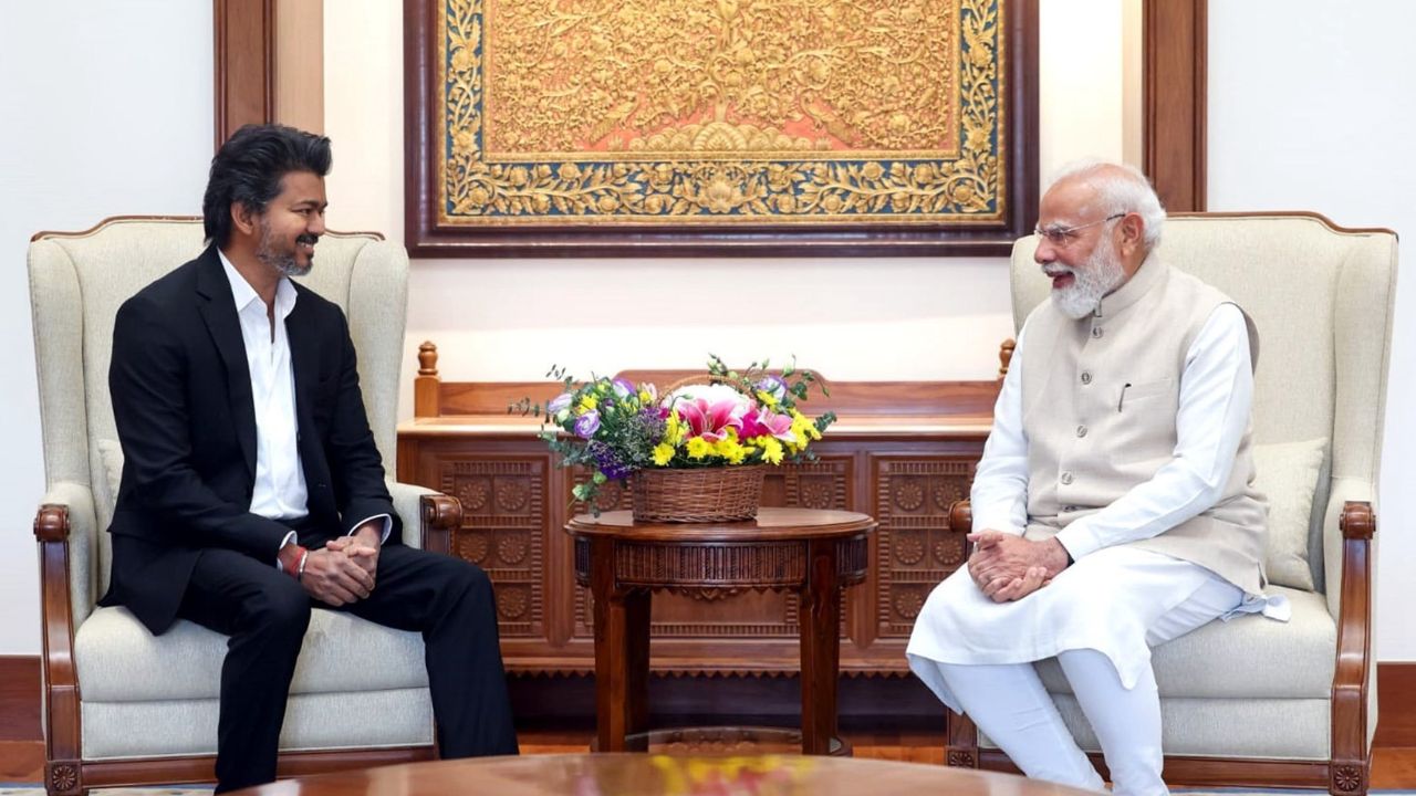 मुख्यमंत्री झाल्यानंतर जोसेफ विजय यांचा पहिला दिल्ली दौरा; पीएम मोदींसोबतच्या २५ मिनिटांच्या बैठकीने राजकीय वर्तुळाचे वेधले लक्ष