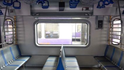 Mumbai AC Local: मुंबईकरांची ‘AC लोकल’ला पहिली पसंती; दररोज तब्बल 1 लाख 30 हजार प्रवाशांची रेकॉर्डतोड गर्दी