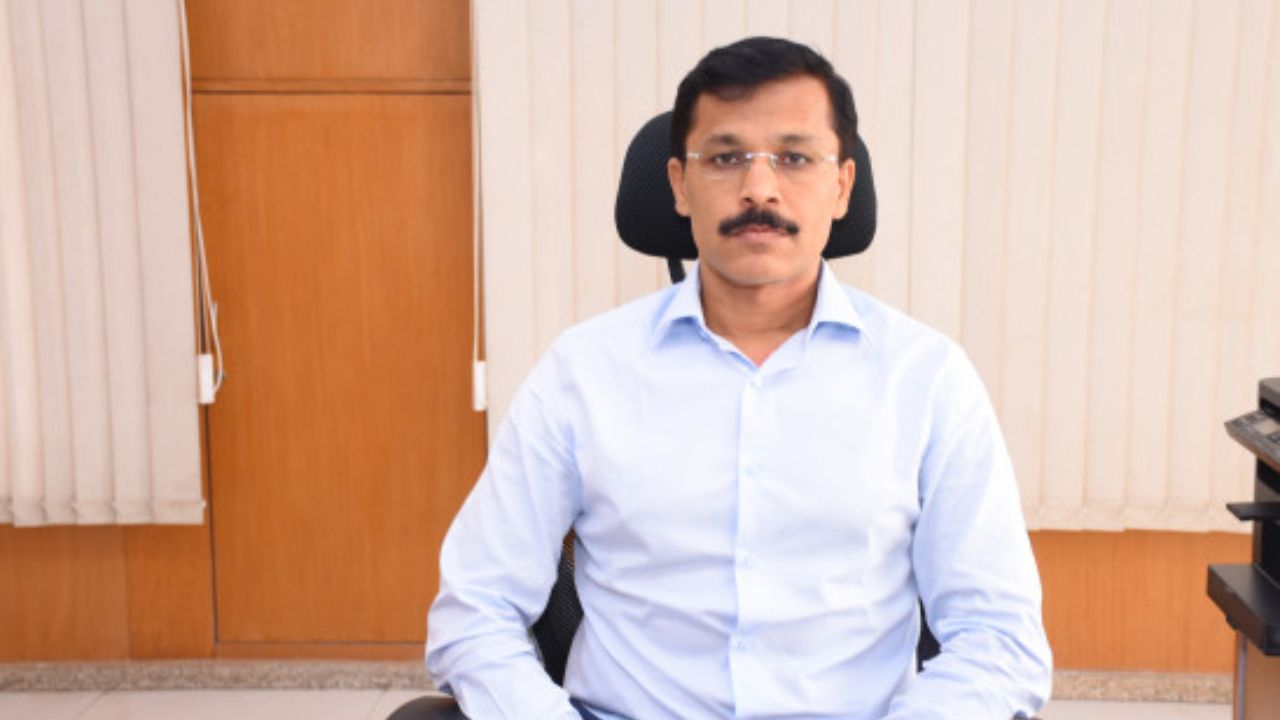 पदभार स्वीकारताच तुकाराम मुंढे ॲक्शन मोडमध्ये! एफडीएची राज्यभर धडक मोहीम; ३ दिवसांत ३३ जणांना अटक, २७ आस्थापने सील
