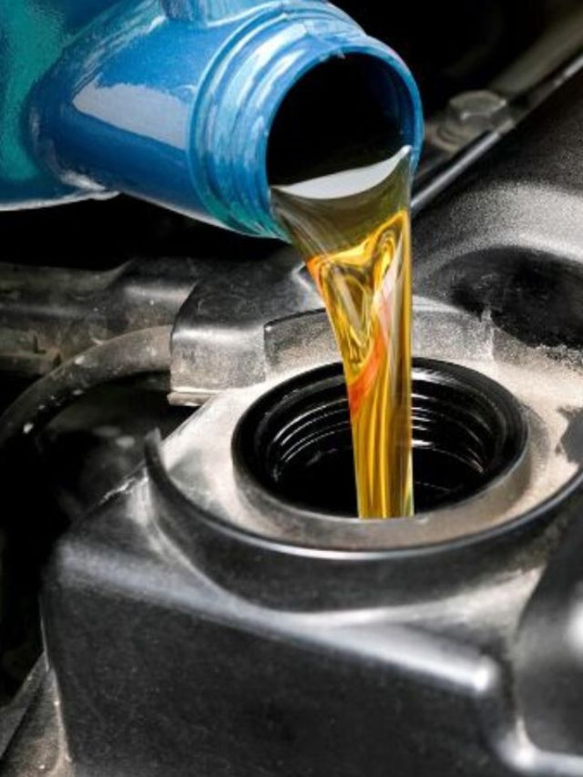 काळं, तपकिरी की पिवळं? Engine Oil चा रंग देतो
 'हे' संकेत