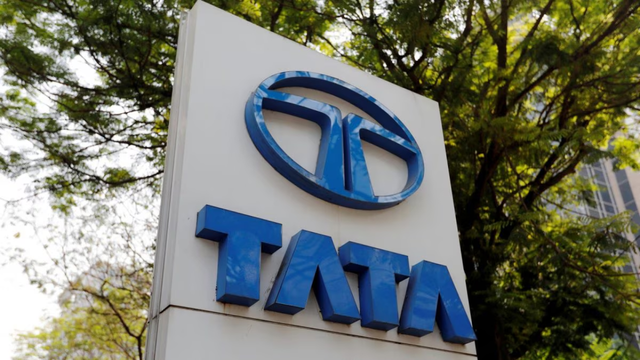 Tata Trusts : 36 वर्ष जुन्या Share Transfer वरुन वाद; नोएल टाटा आणि चंद्रशेखरन यांना नोटिसा, नेमकं प्रकरण काय?