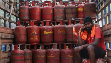 Oil and LPG Stock: देशात 60 दिवसांचा पेट्रोल-डिझेल आणि 45 दिवसांचा गॅस शिल्लक, सरकारचा खुलासा आता…