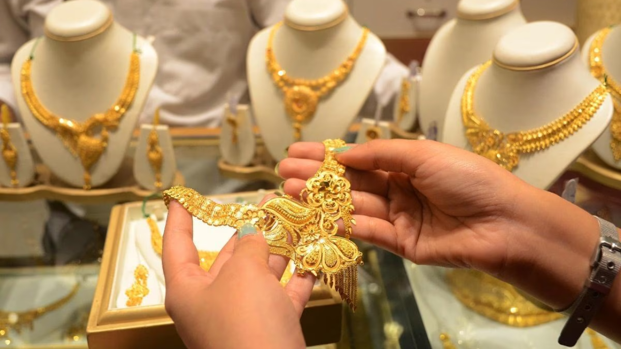 Cheapest Gold Price: स्वस्त सोन्यासाठी ‘हे’ राज्य पहिल्या क्रमांकावर! तुमच्या राज्याचाही यादीत समावेश आहे का? पाहा यादी