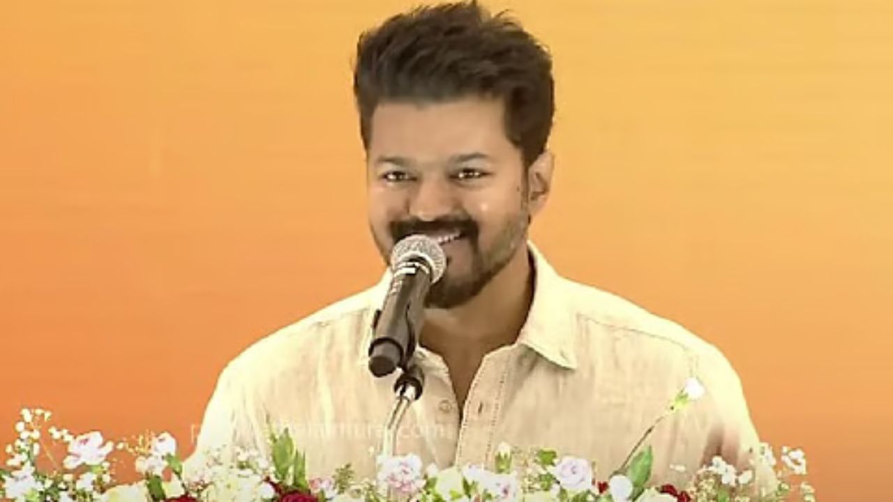 Thalapathy Vijay Education and Politics: अभिनयासाठी शिक्षण सोडणारा सुपरस्टार आता तामिळनाडूच्या सत्तेच्या जवळ? पाहा रंजक प्रवास