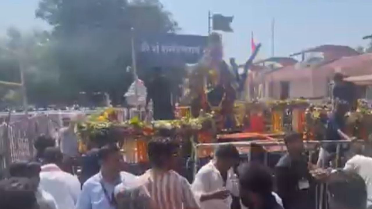Ahilyanagar News : शनि जयंती, शनि अमावस्या आणि शनिवारचा दुर्मिळ योग; शनि शिंगणापूरमध्ये भाविकांची गर्दी
