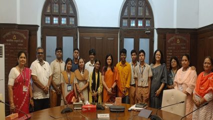 BMC School : पालिकेच्या विद्यार्थ्यांची उत्तुंग भरारी! गुणवंतांचा भव्य सत्कार; आयुक्त अश्विनी भिडे यांचा विद्यार्थ्यांशी संवाद