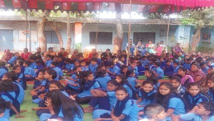 Exclusive Series: “लहान हातांतला न्यायदंड”, बालसभेतून मुलांचा आवाज बुलंद; सारोळा गावात विद्यार्थ्यांनीच चालवला लोकशाहीचा कारभार