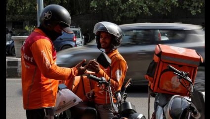 Gig Workers Study: ४५ अंश तापमानात १० मिनिटांत डिलिव्हरी? आयआयटी दिल्लीच्या अहवालानंतर गिग वर्कर्सच्या कामाचे तास कमी होणार का?
