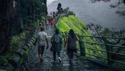 उन्हाळ्यात मुंबईपासून जवळ महाराष्ट्रातील या सुंदर ठिकाणांना भेट द्या, इथले सौंदर्य तुमची समर ट्रिप करतील संस्मरणीय