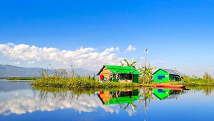 Travel News : पाण्यामध्ये तरंगणारं नॅशनल पार्क, इथे होडीत बसून केली जाते जंगल सफारी