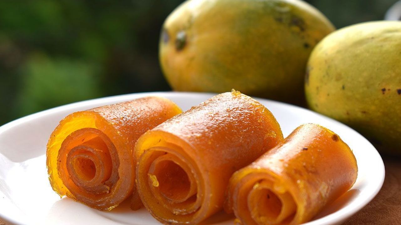 Summer Special : पिकलेल्या आंब्यांपासून घरी बनवा फ्रेश आंबा पापड, फार सोपी आहे पद्धत