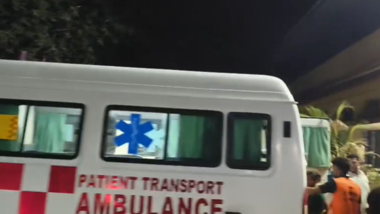 Karjat News : ग्रामीण भागात सरकारी रुग्णवाहिकेची गैरसोय; विषबाधेमुळे रुग्णाला ॲम्बुलन्स मिळता मिळेना