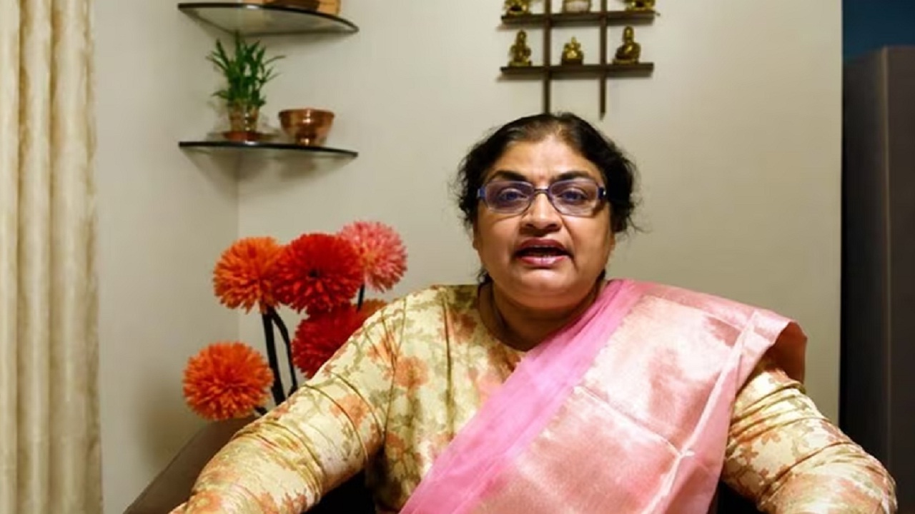 नीट पेपरफुटी प्रकरणी मॉडर्न महाविद्यालयाची मोठी कारवाई; मनीषा मांढरेचं अखेर निलंबन नीट पेपरफुटी प्रकरणी मॉडर्न महाविद्यालयाची मोठी कारवाई; मनीषा मांढरेचं अखेर निलंबन
