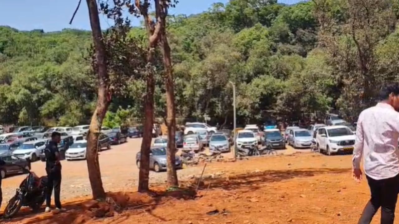 Matheran News : पर्यटकांसाठी आनंदाची बातमी; पार्कींगसाठी नवी व्यवस्था; वाहतूक कोंडींचा प्रश्न कायमचा मिटला
