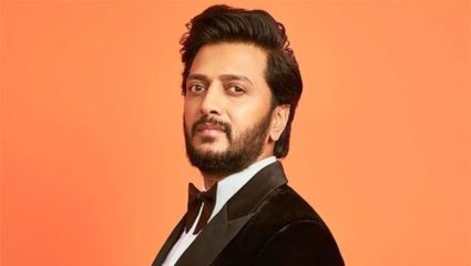 Riteish Deshmukh : अभिनेत्याने नावात एक्स्ट्रा ‘I’ टाकण्यामागे अर्थ काय? ‘या’ कारणामुळे रितेशने बदलली नावाची स्पेलिंग